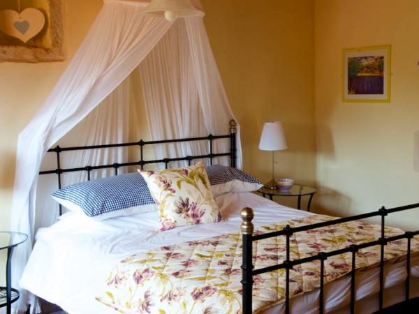 bedroom 4 - romantic Kingsize bed